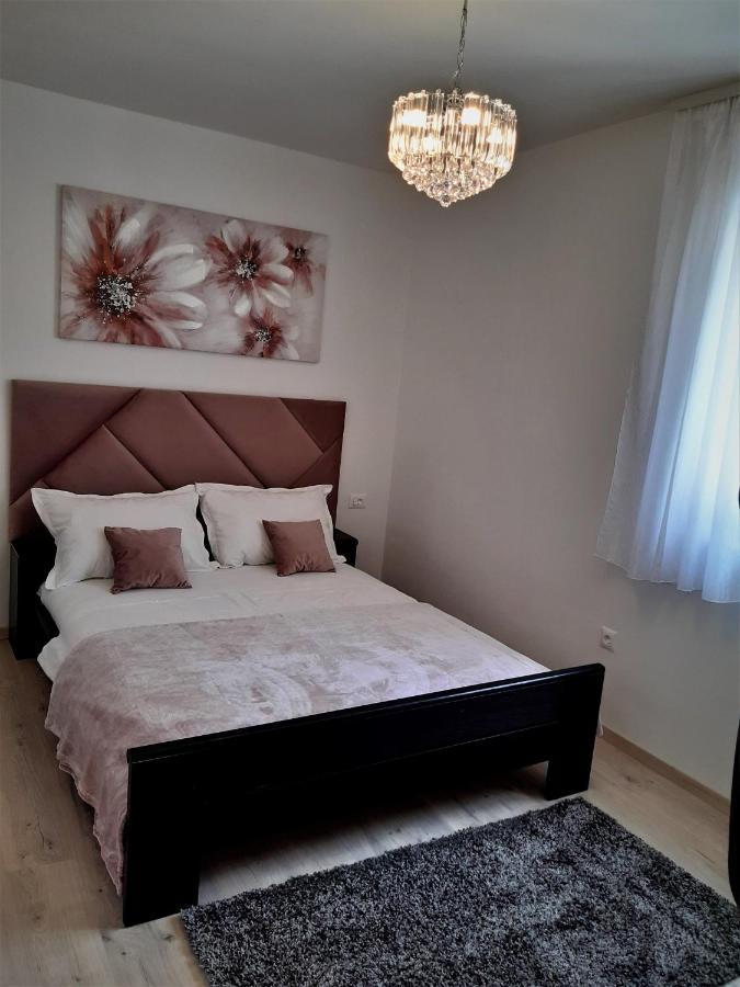 Luxury Apartment Makarska 2Min From Beach Екстер'єр фото