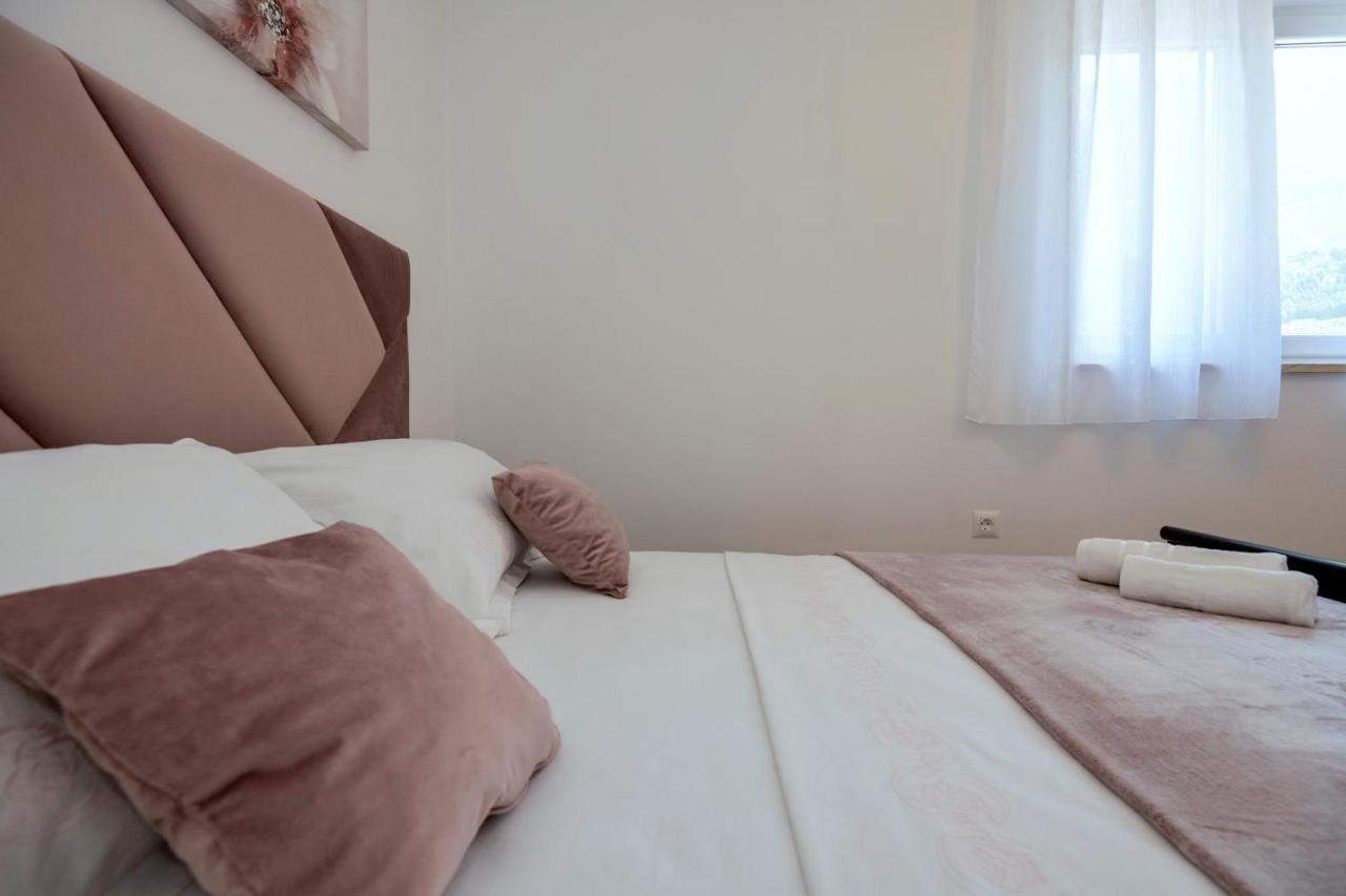 Luxury Apartment Makarska 2Min From Beach Екстер'єр фото
