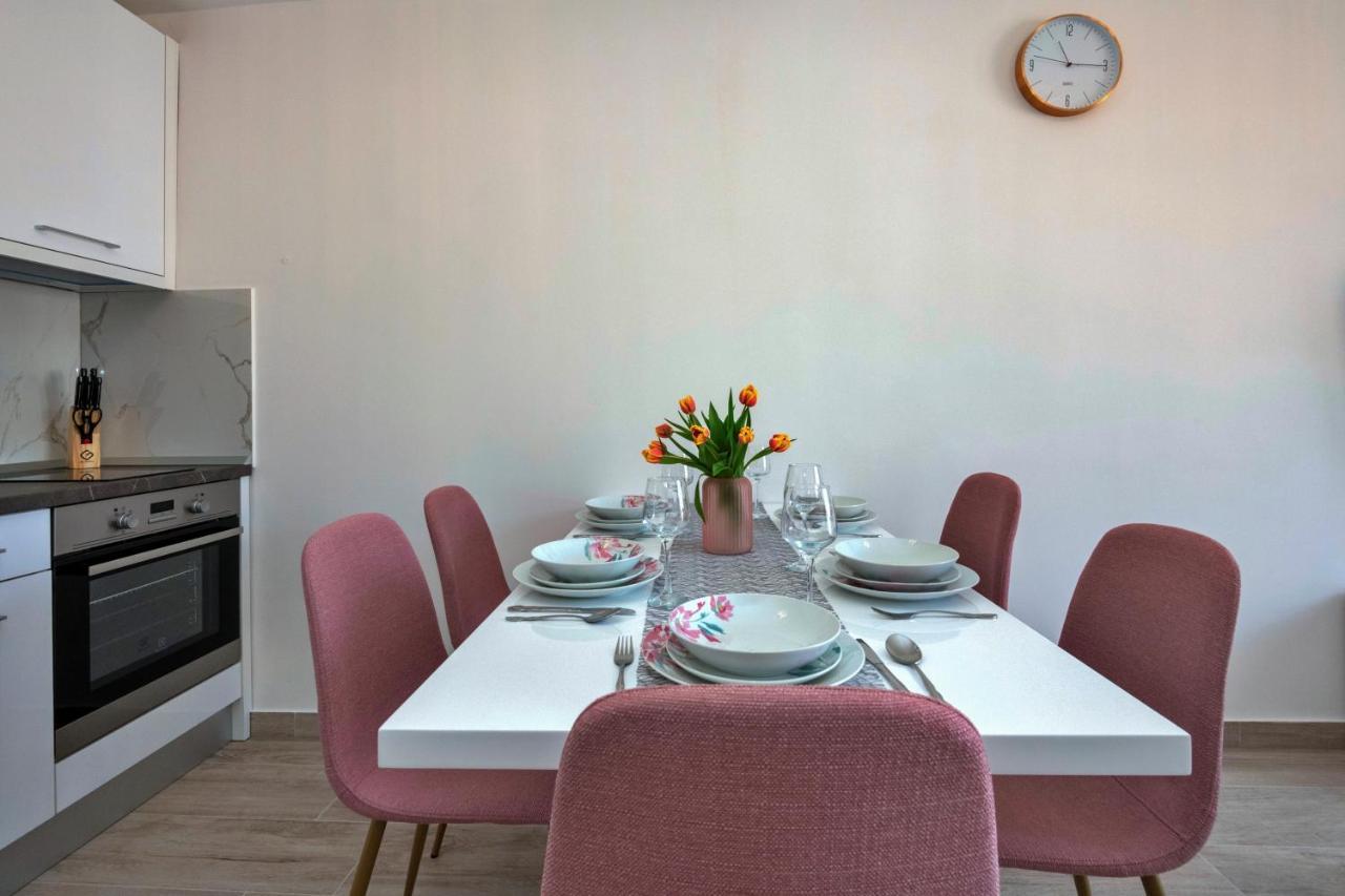 Luxury Apartment Makarska 2Min From Beach Екстер'єр фото