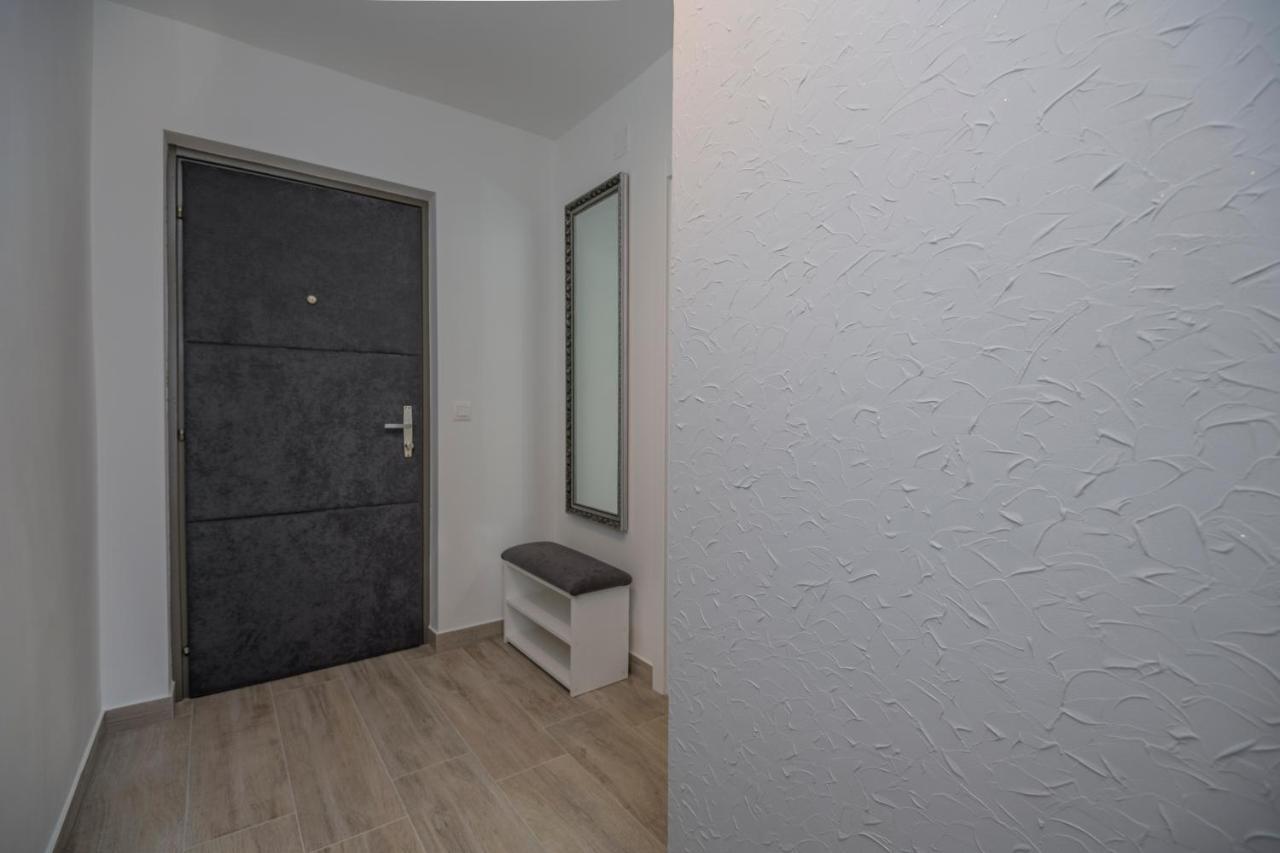 Luxury Apartment Makarska 2Min From Beach Екстер'єр фото